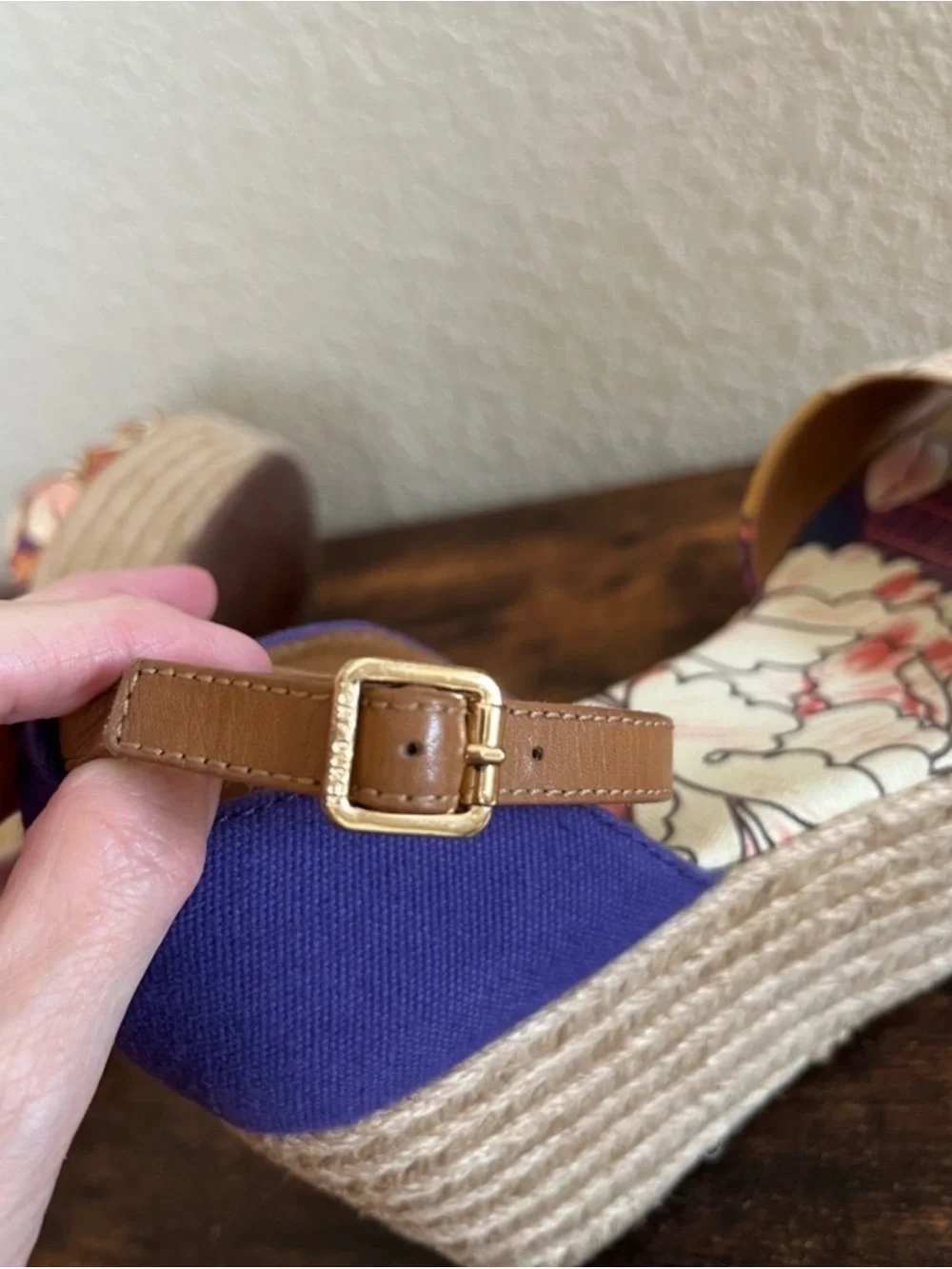 Tory Burch reposhing this