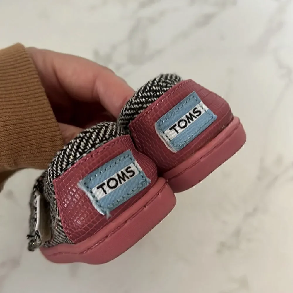 Toms pre owned