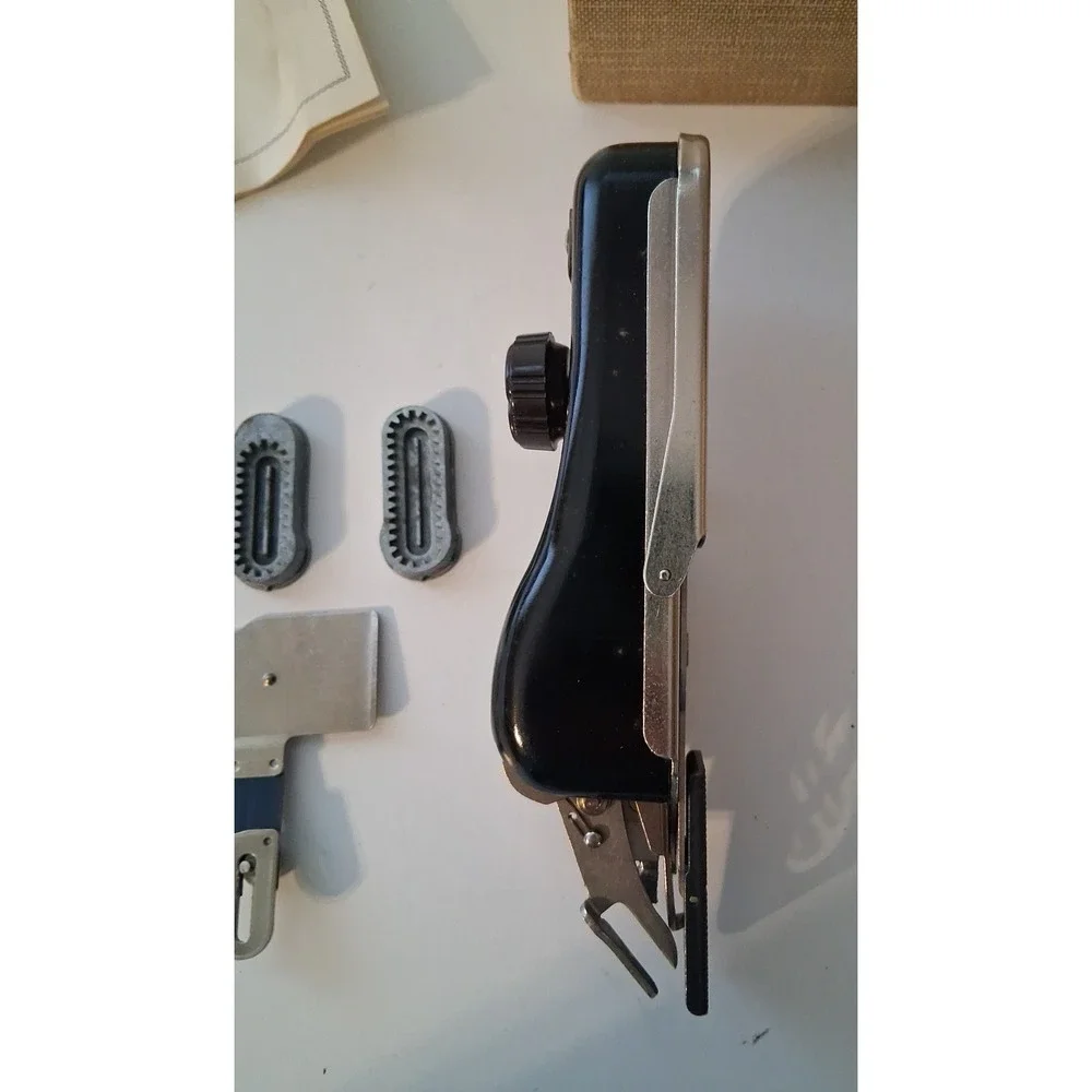 Greist Rotary Buttonholer Sewing Machine Attachment w Accessories & Instructions