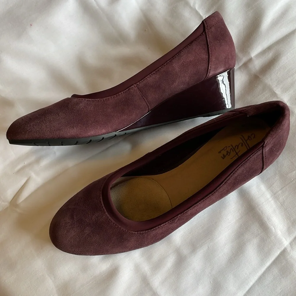 Clarks collection maroon