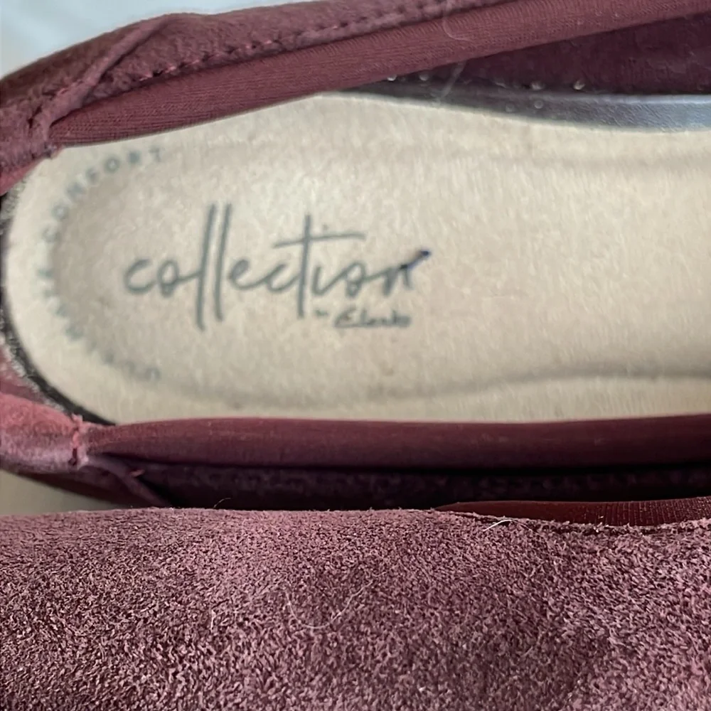 Clarks collection maroon