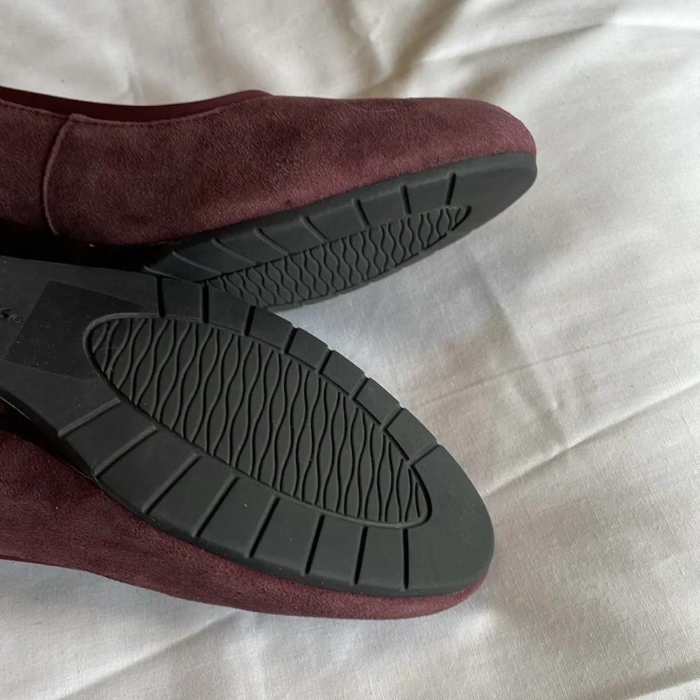 Clarks collection maroon