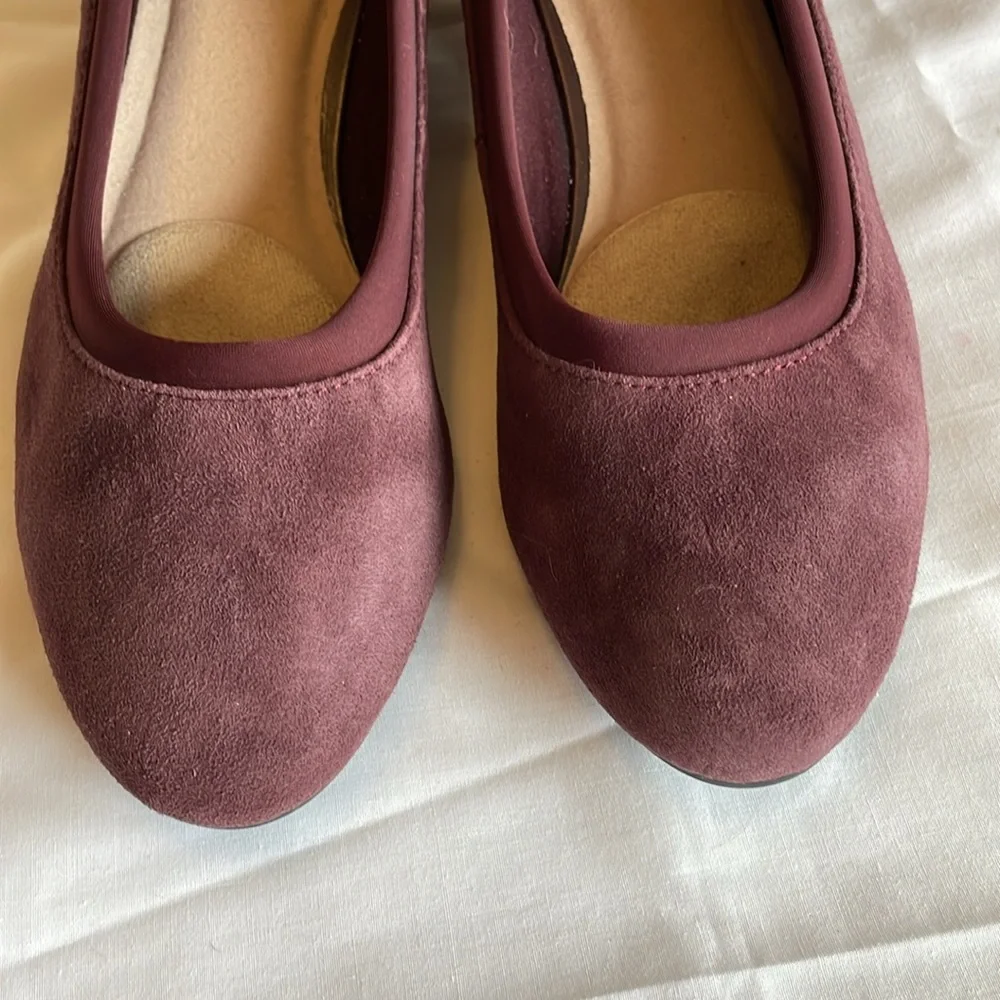Clarks collection maroon