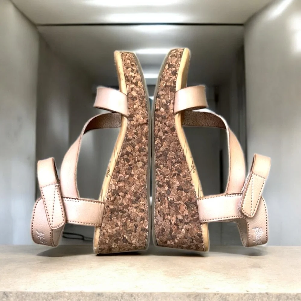 Blowfish Loverli-K Strappy Cork Wedge Sandal in Blush Dyecut Sz 5 1/2