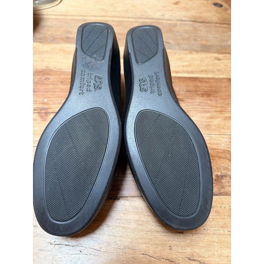 SAS Bliss Black Womens Sz 8.5 Slim Slip On Shoes Tripad Comfort Wedges Stretch