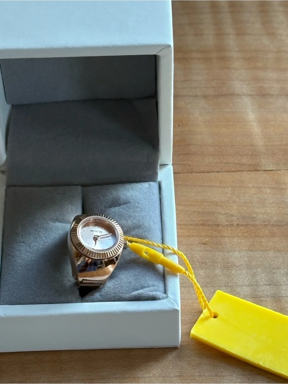 Invicta stretch ring