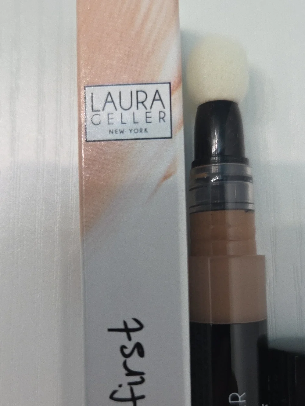 Laura Geller light beige