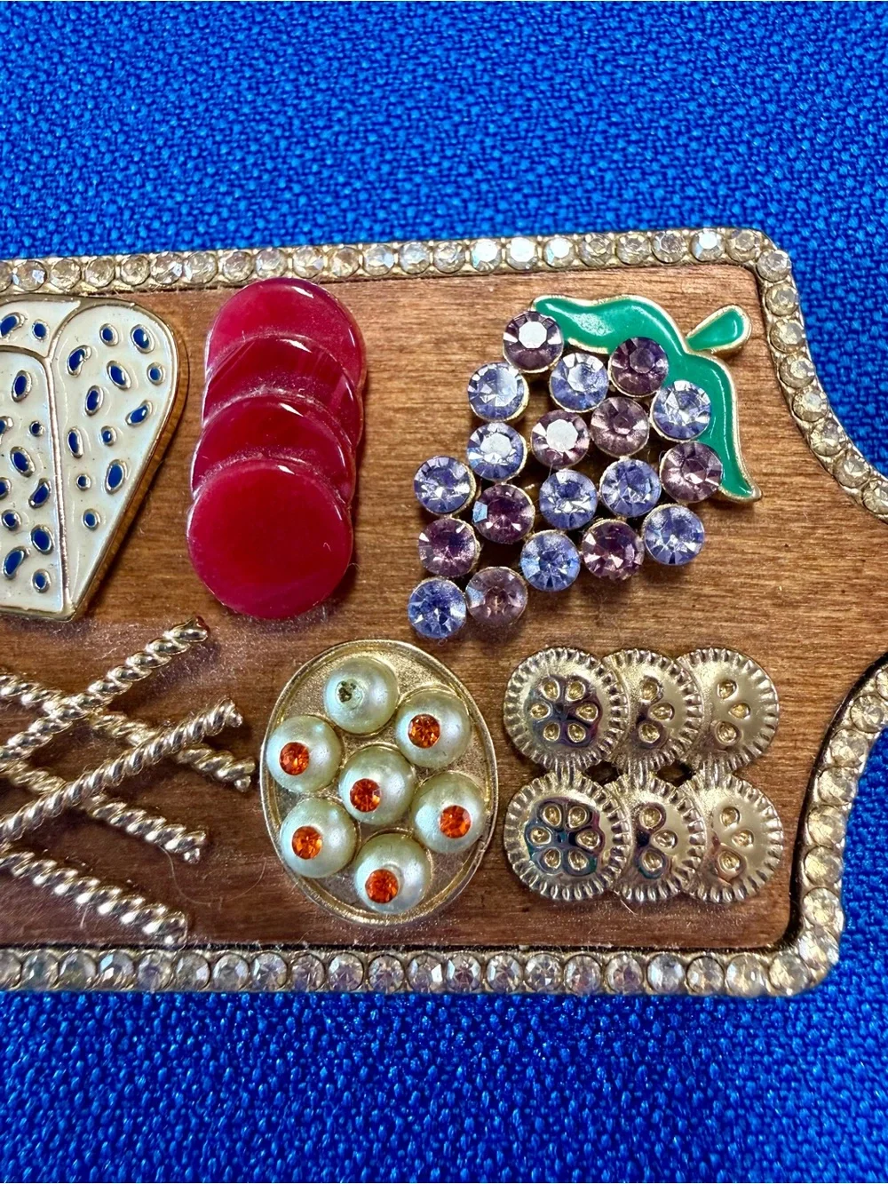BaubleBar celebrate holidays