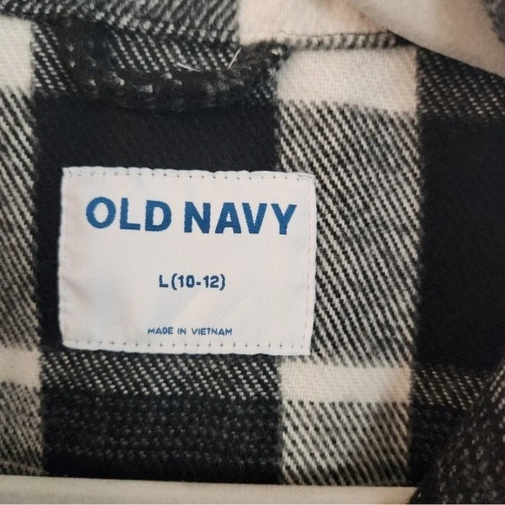 Old Navy Black Plaid Flannel Shacket Kids‎ Unisex Sz 10 Wool Blend Camping
