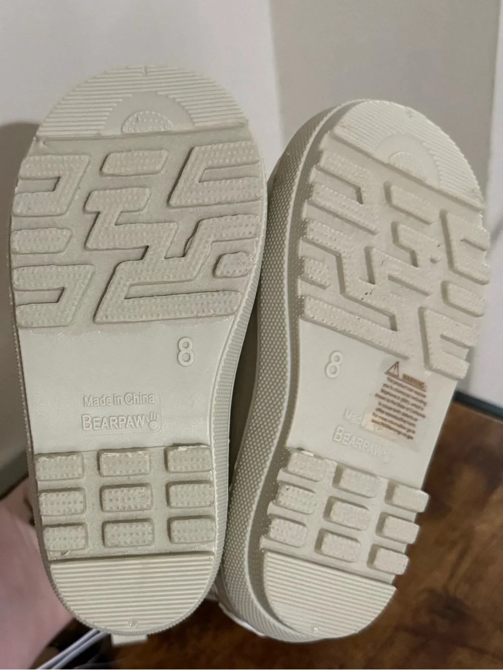 BearPaw glossy cream