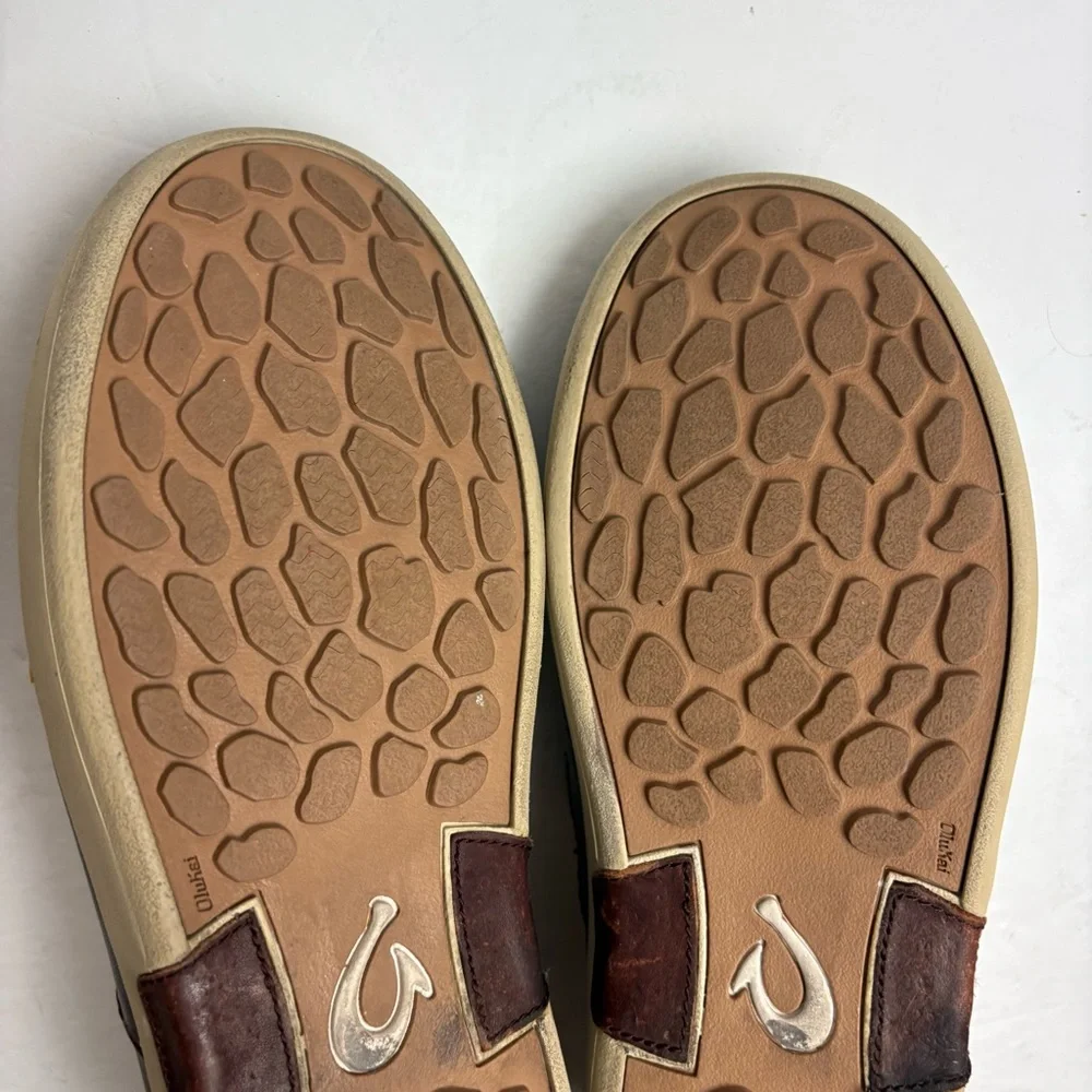 Olukai Kama’aina Men’s Slip on Loafers Brown Leather Tooled Size 9