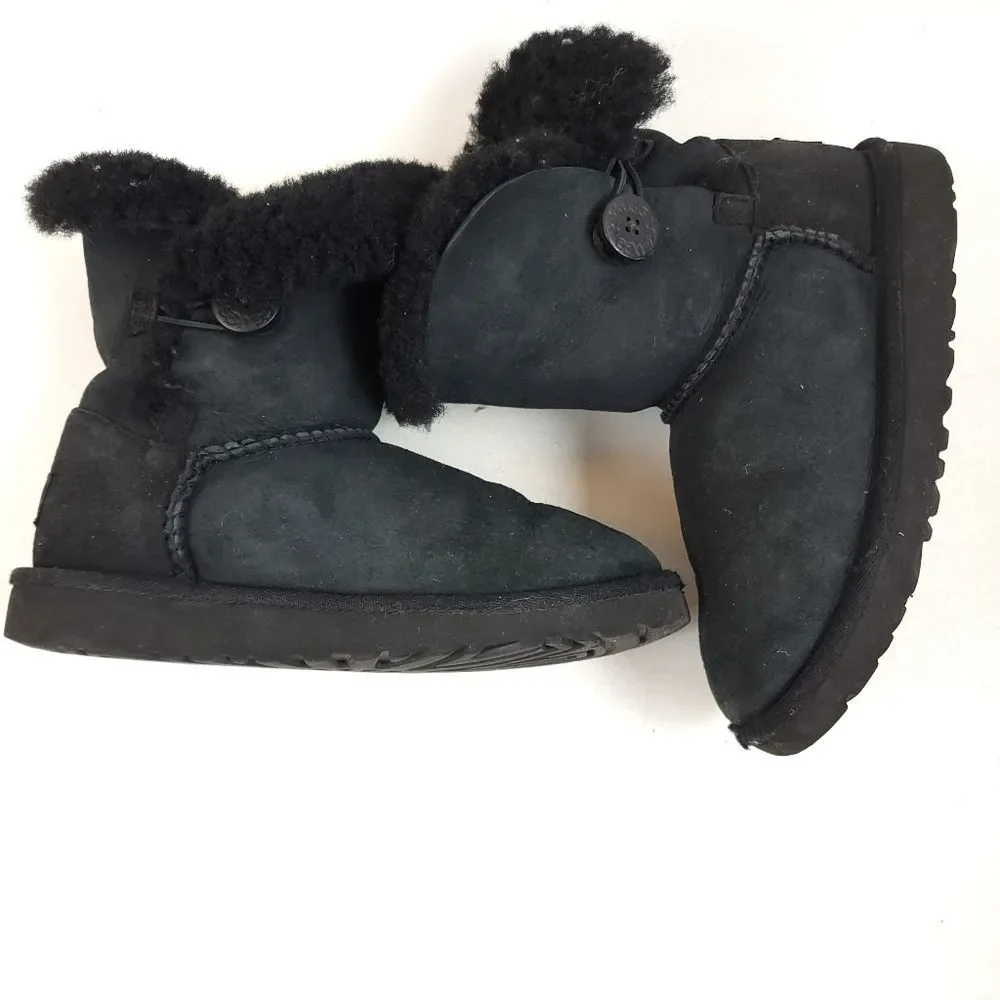 UGG girls bailey
