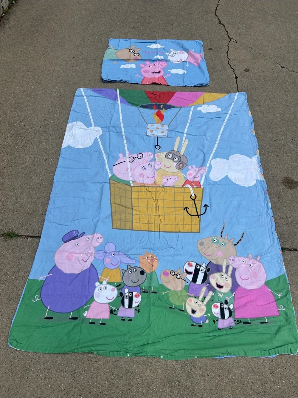 Peppa Pig Duvet Set in Blue and Green with Multicolor Hot Air Balloon