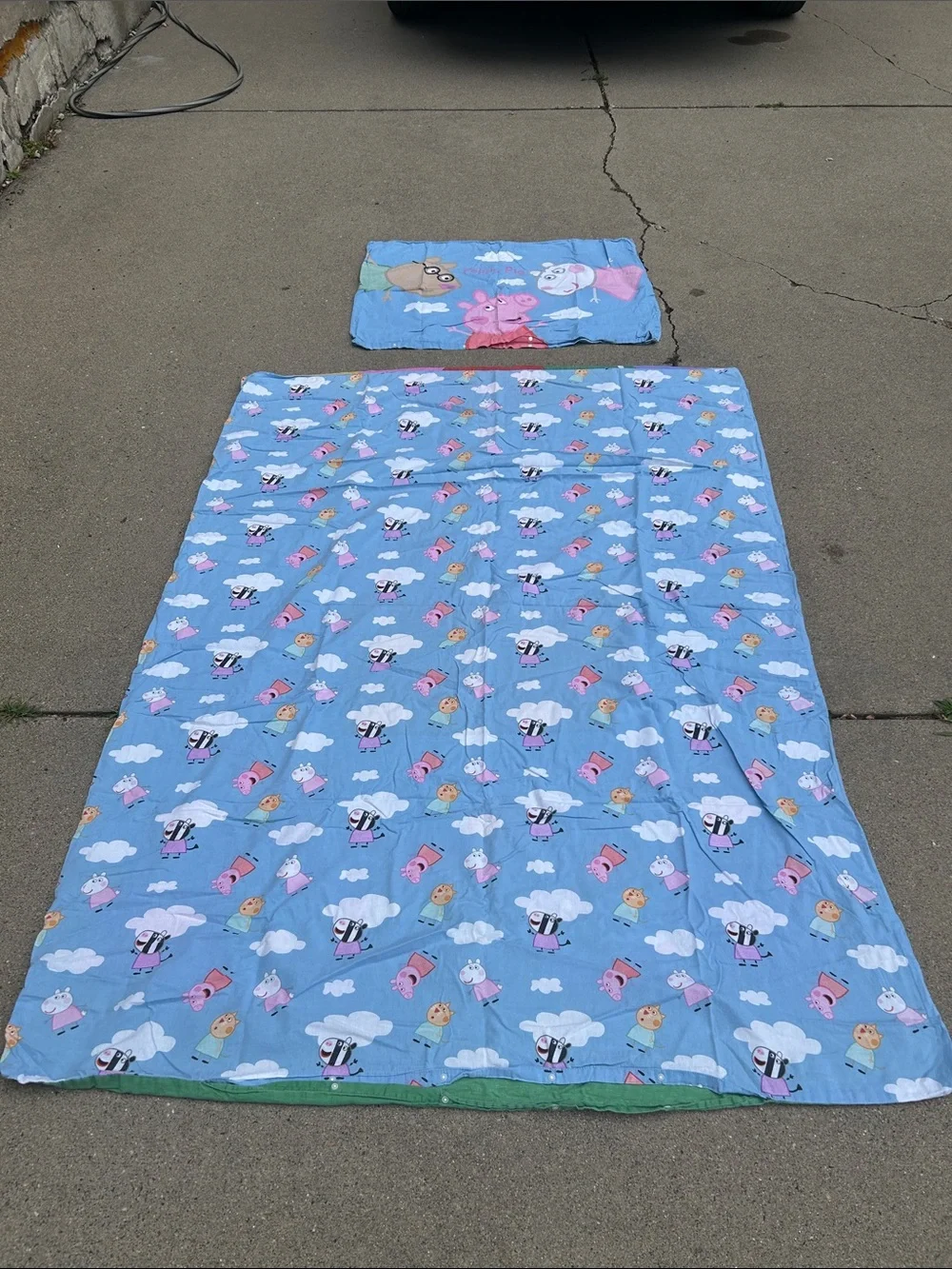 Peppa Pig Duvet Set in Blue and Green with Multicolor Hot Air Balloon