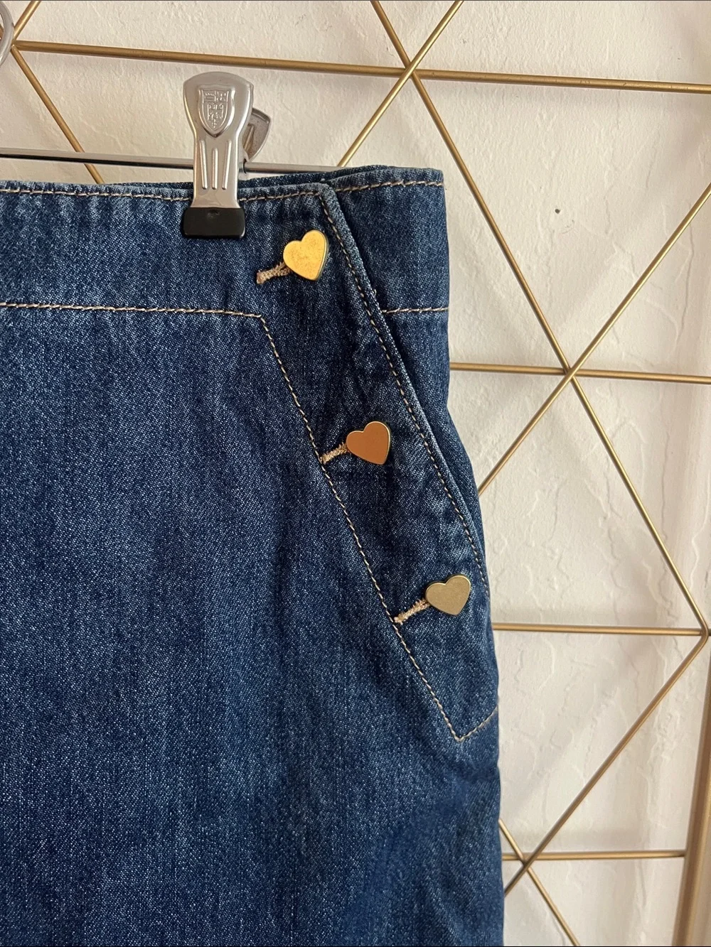 Old Navy identified sleek styling
