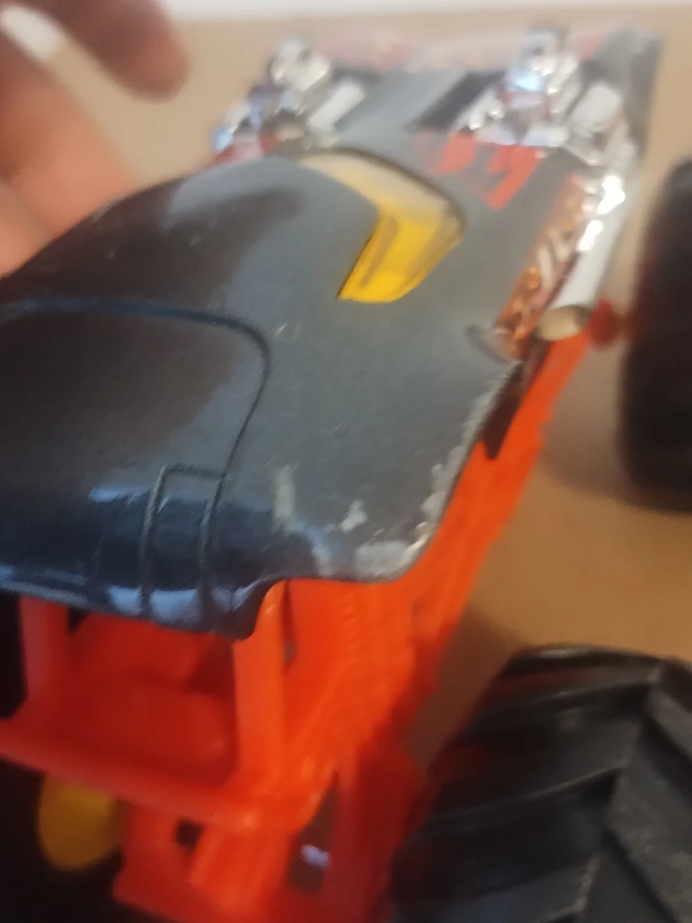 Hot Wheels - Monster Trucks Oversized (Twin Mill) / Toys some scratches