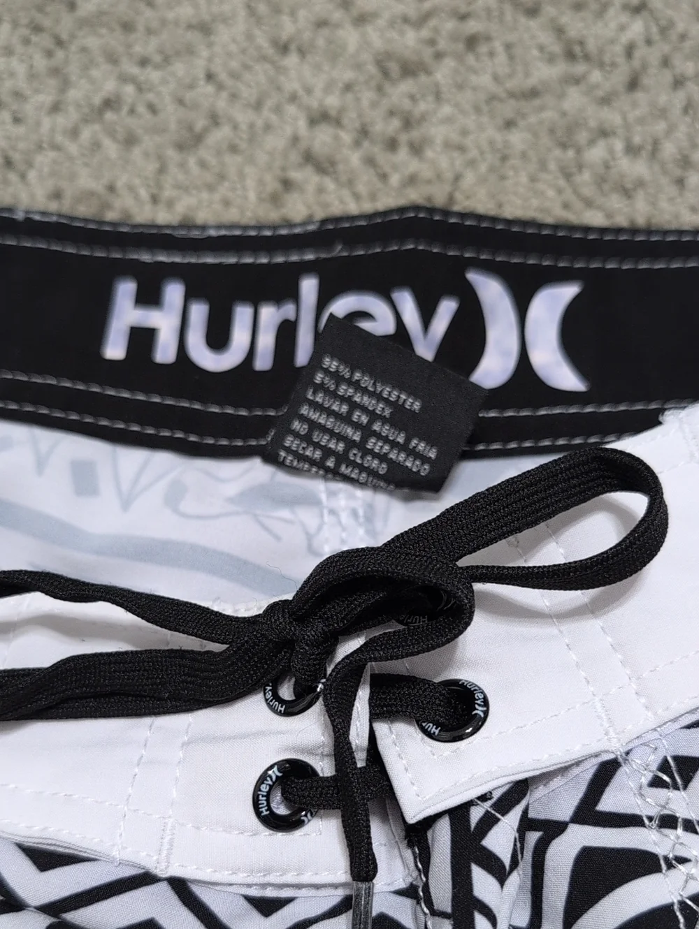 Hurley Board Shorts Swim Trunks Black and White Print Mens size 34