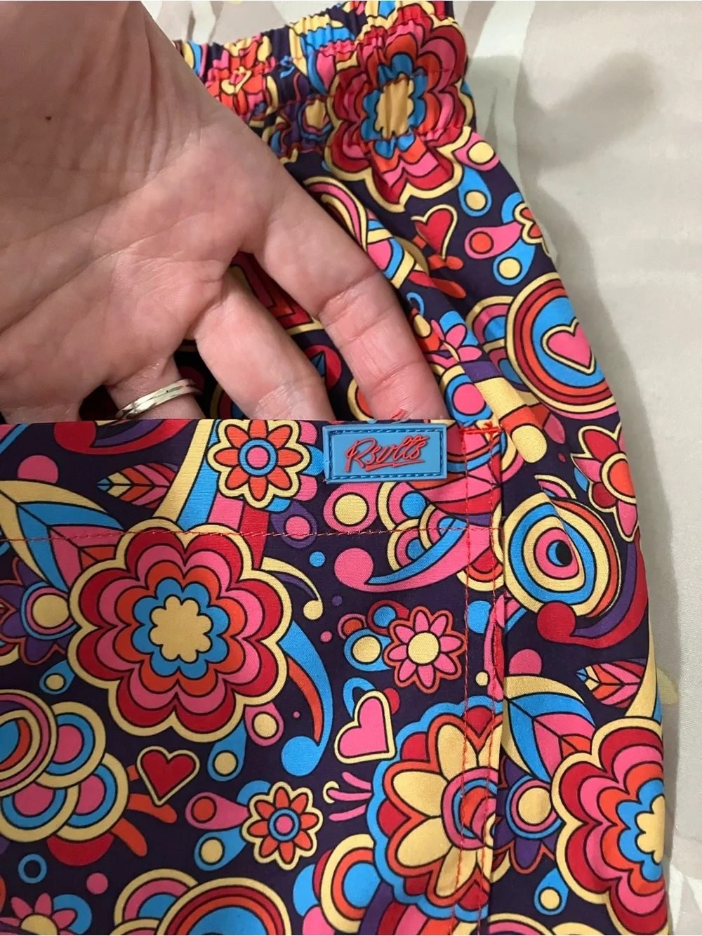 RSVLTS eye catching