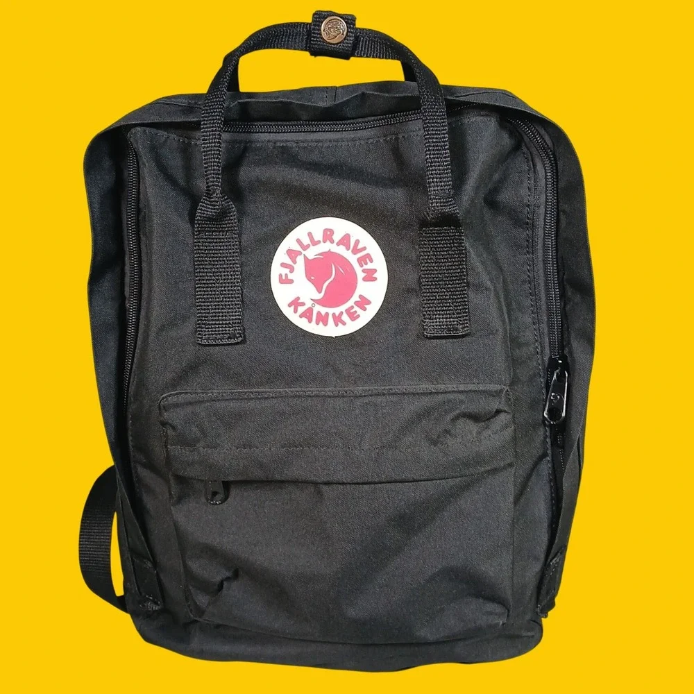 Fjallraven Backpack Kanken Black 23510 Medium Size
