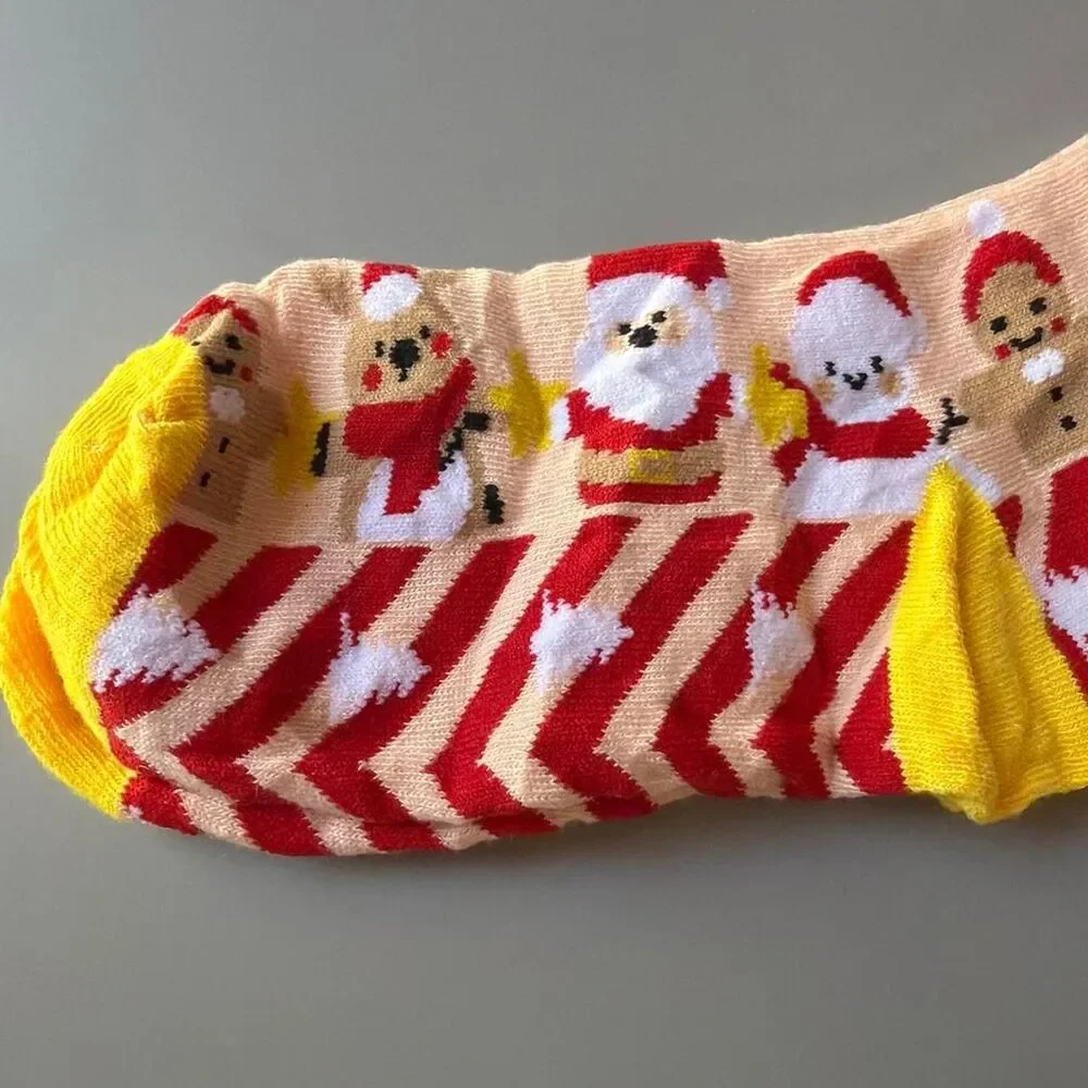 Source Unknown women’s santa
