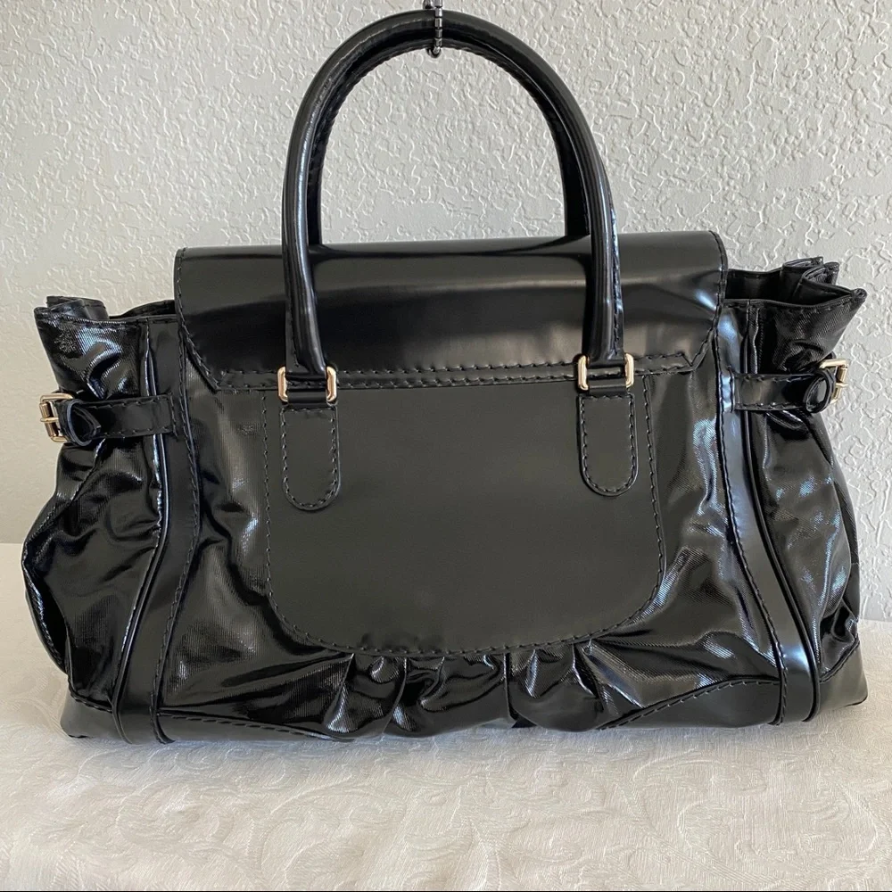 Gucci approximately excellent