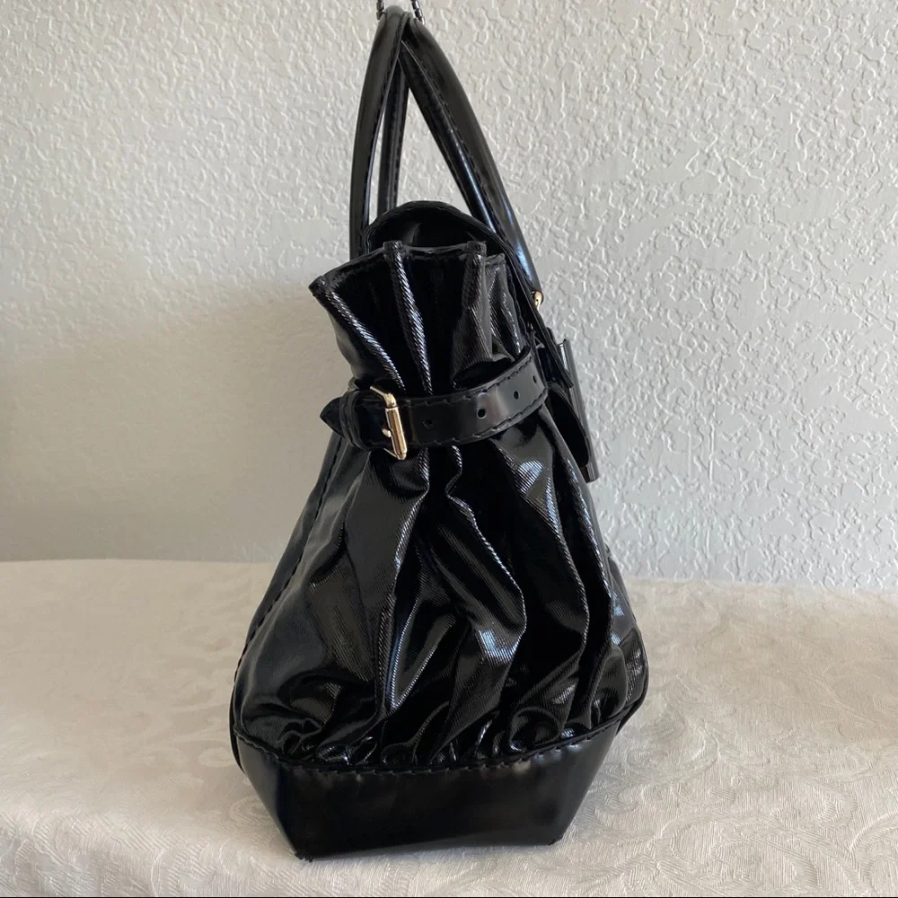 Gucci no 5” leather