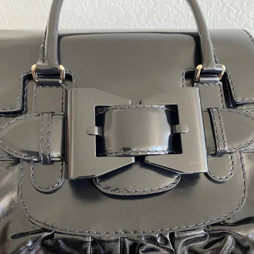 Gucci 5x4x11 bag excellent