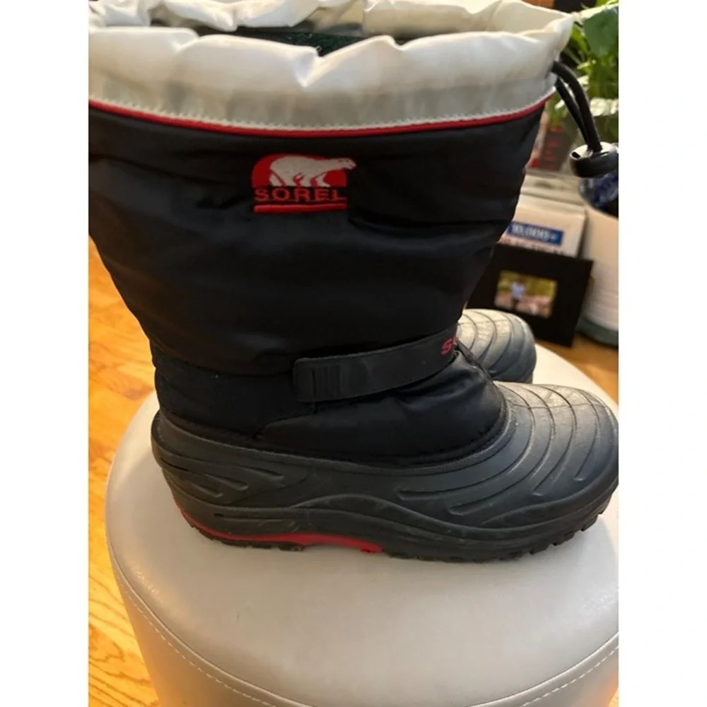 Sorel snow trooper