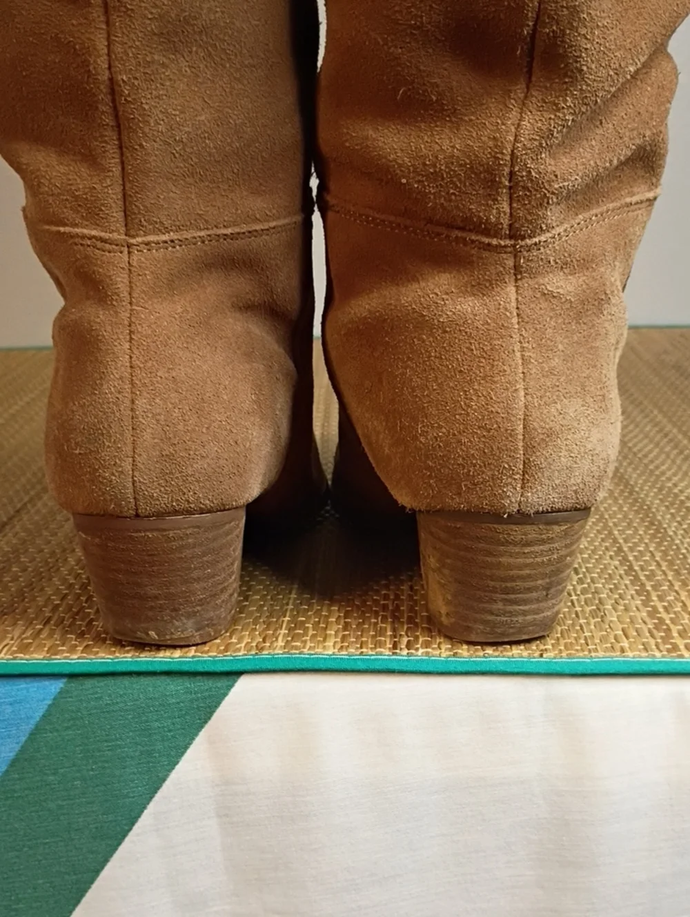 Chinese Laundry neutral knee