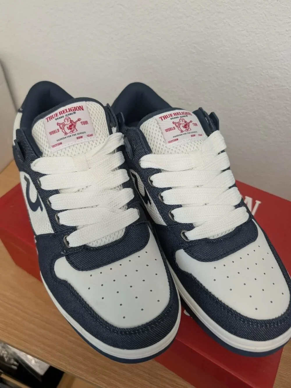 True Religion Travis Sneaker Size 10 Men - O