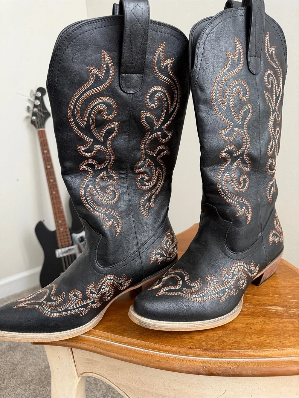 Rollda stylish black