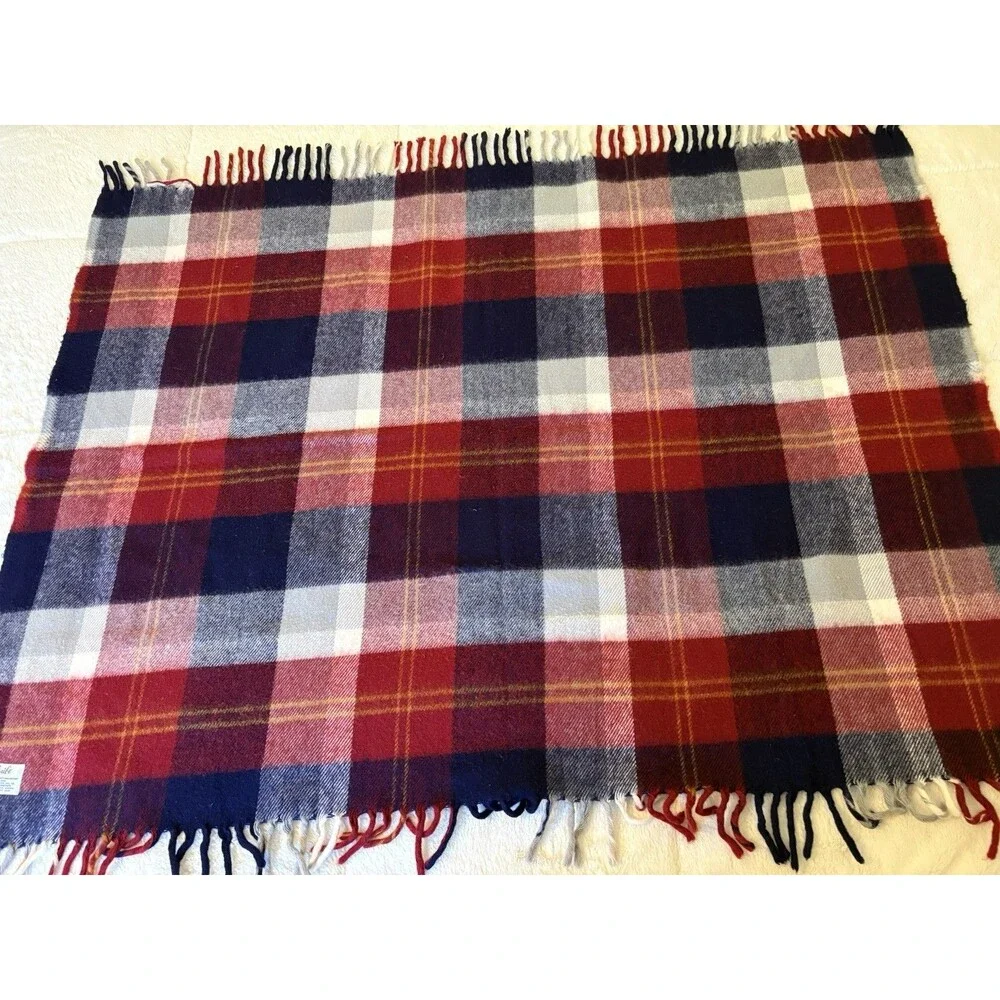 Faribo vtg acrylic