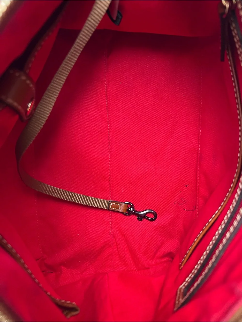Dooney & Bourke this beautiful