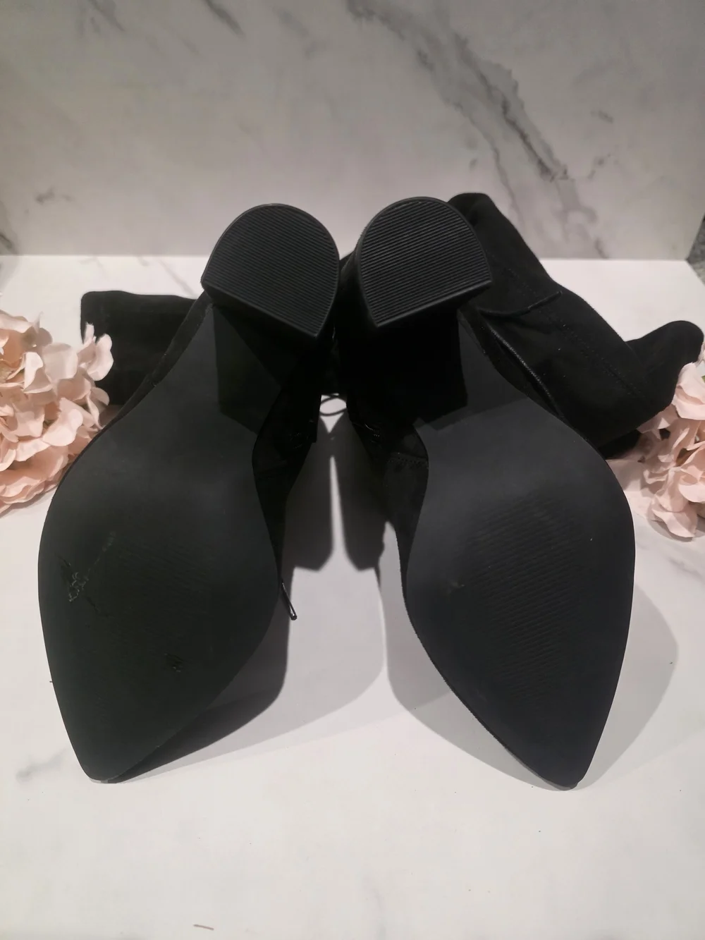 Shoe Dazzle chic over