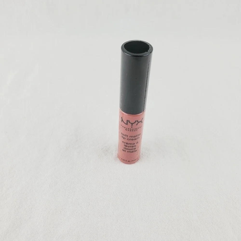 NYX smlc59 statement cream