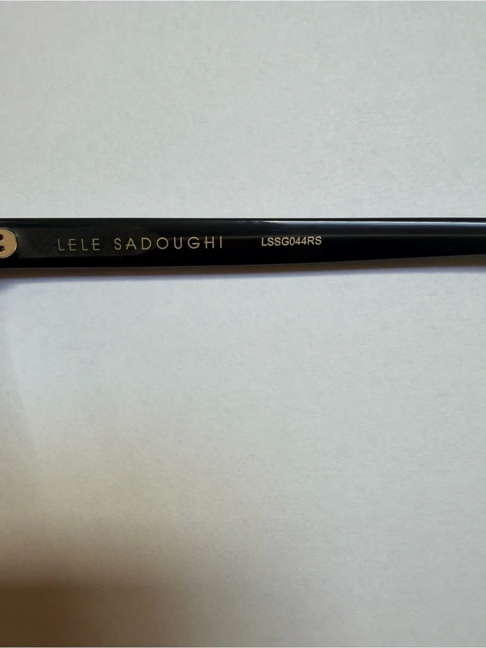 Lele Sadoughi striking design round