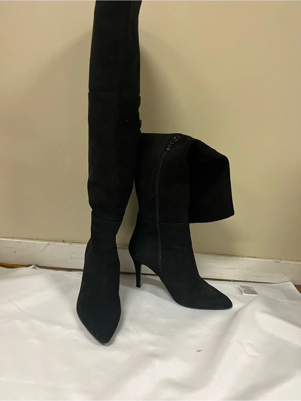 Tahari sleek black