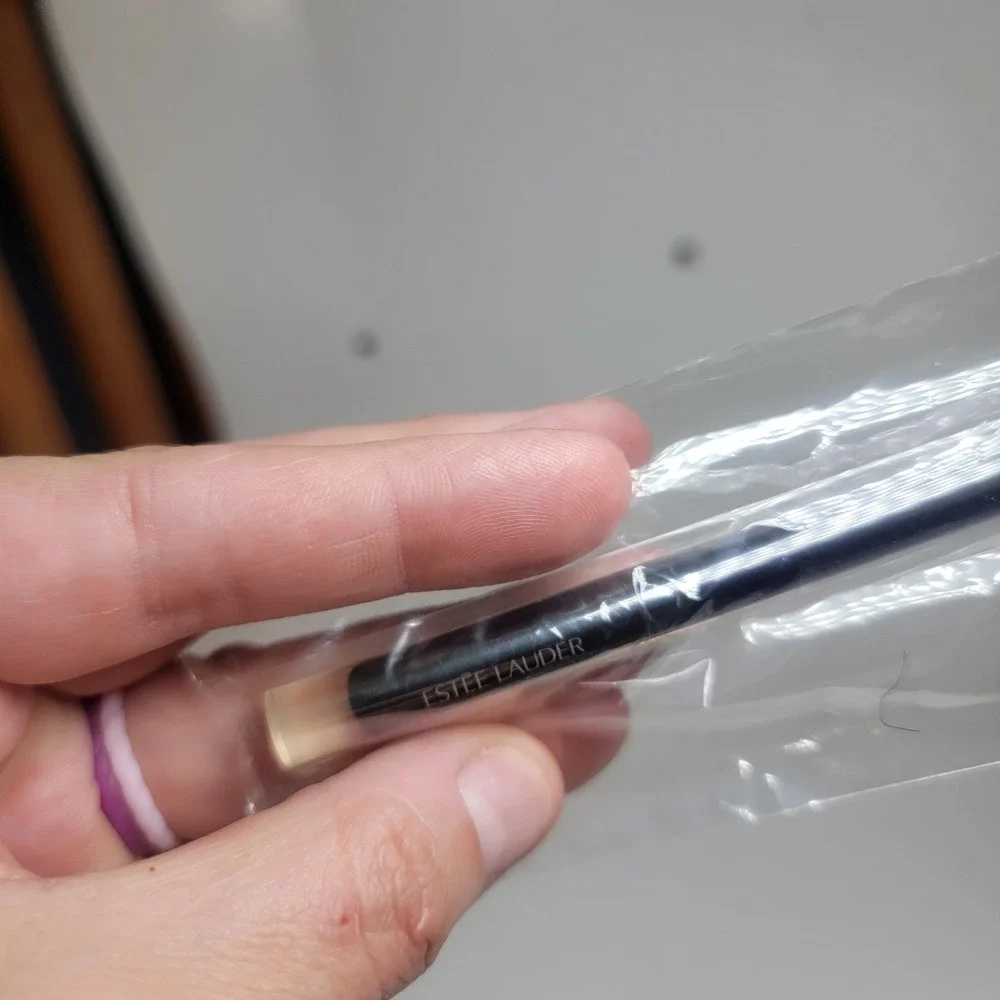 Estee Lauder Blending Shadow Brush 25