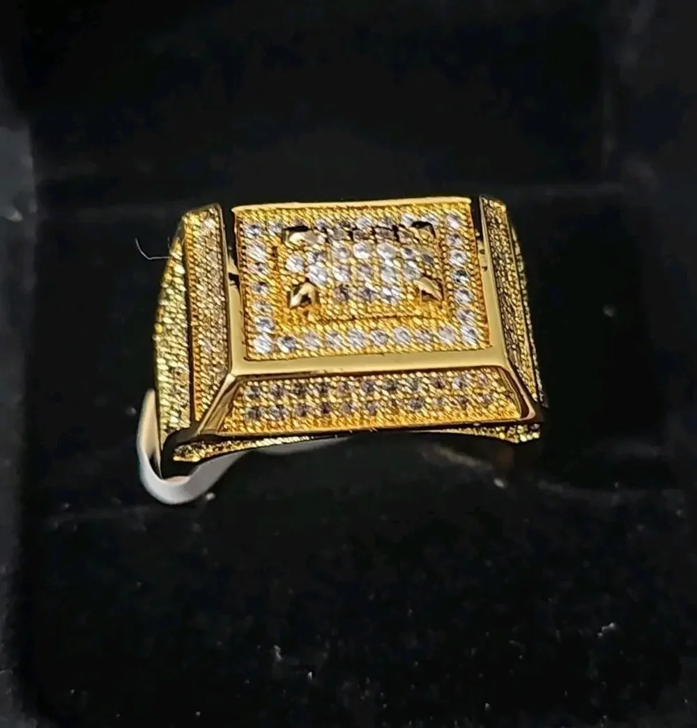 SIZE 9- 23.3m Gold Metal layered Signet Ring Square Pavé w/prong yellow CZs