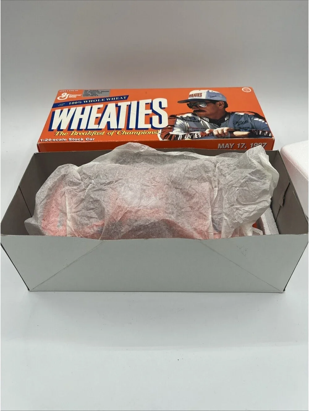 Nascar Action 1997 Dale Earnhardt Sr #3 GM Goodwrench Wheaties 1:24 *Pristine*
