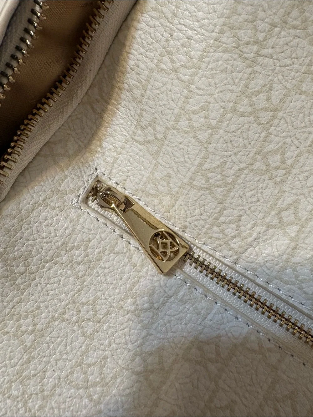 Kazar cream mini