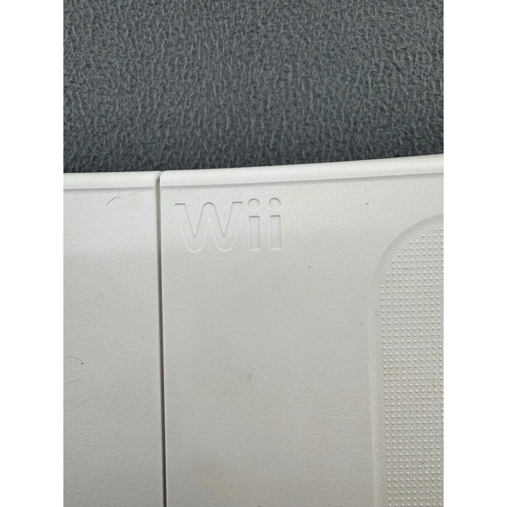 Nintendo Wii Balance Board White Wireless Fitness Accessory Retro Gaming Fitness