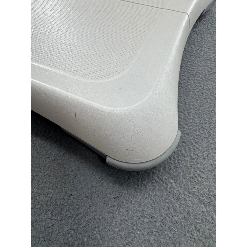 Nintendo Wii Balance Board White Wireless Fitness Accessory Retro Gaming Fitness