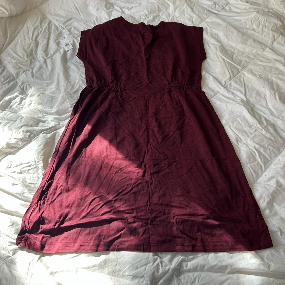 Old Navy stylish maroon