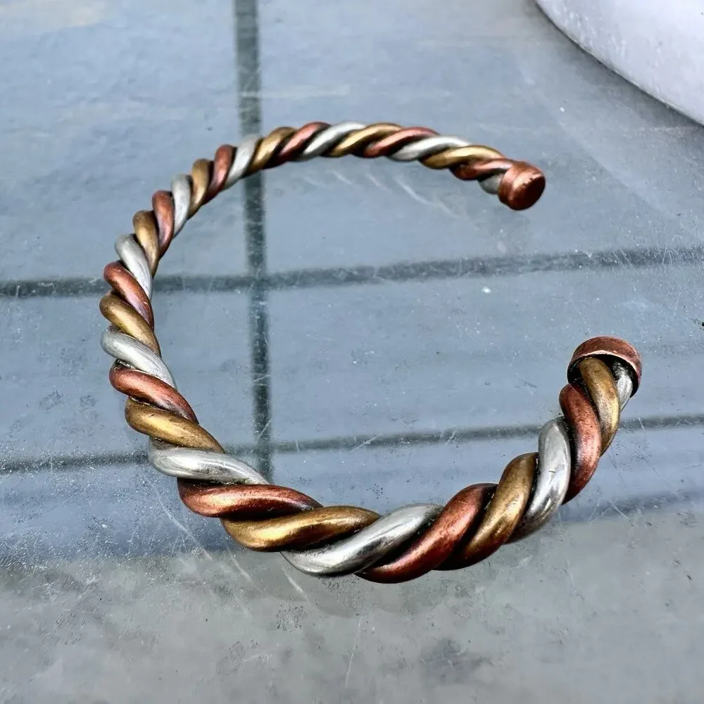 Unbranded twisted cuff