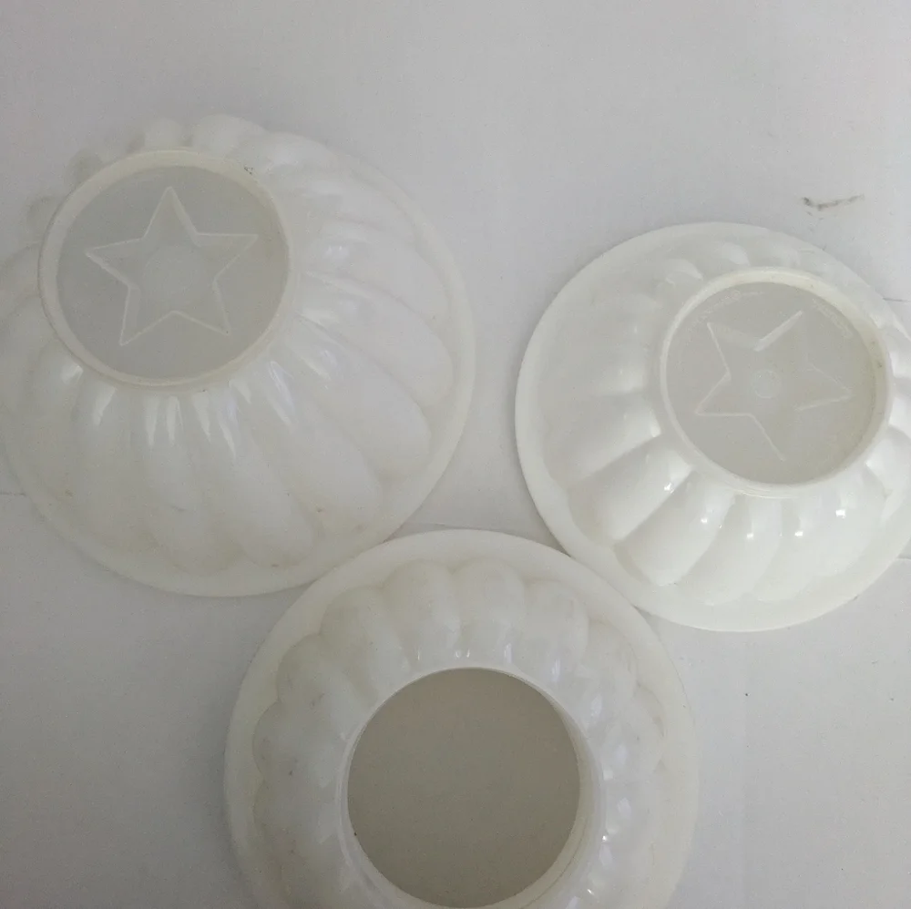 Tupperware questions leave
