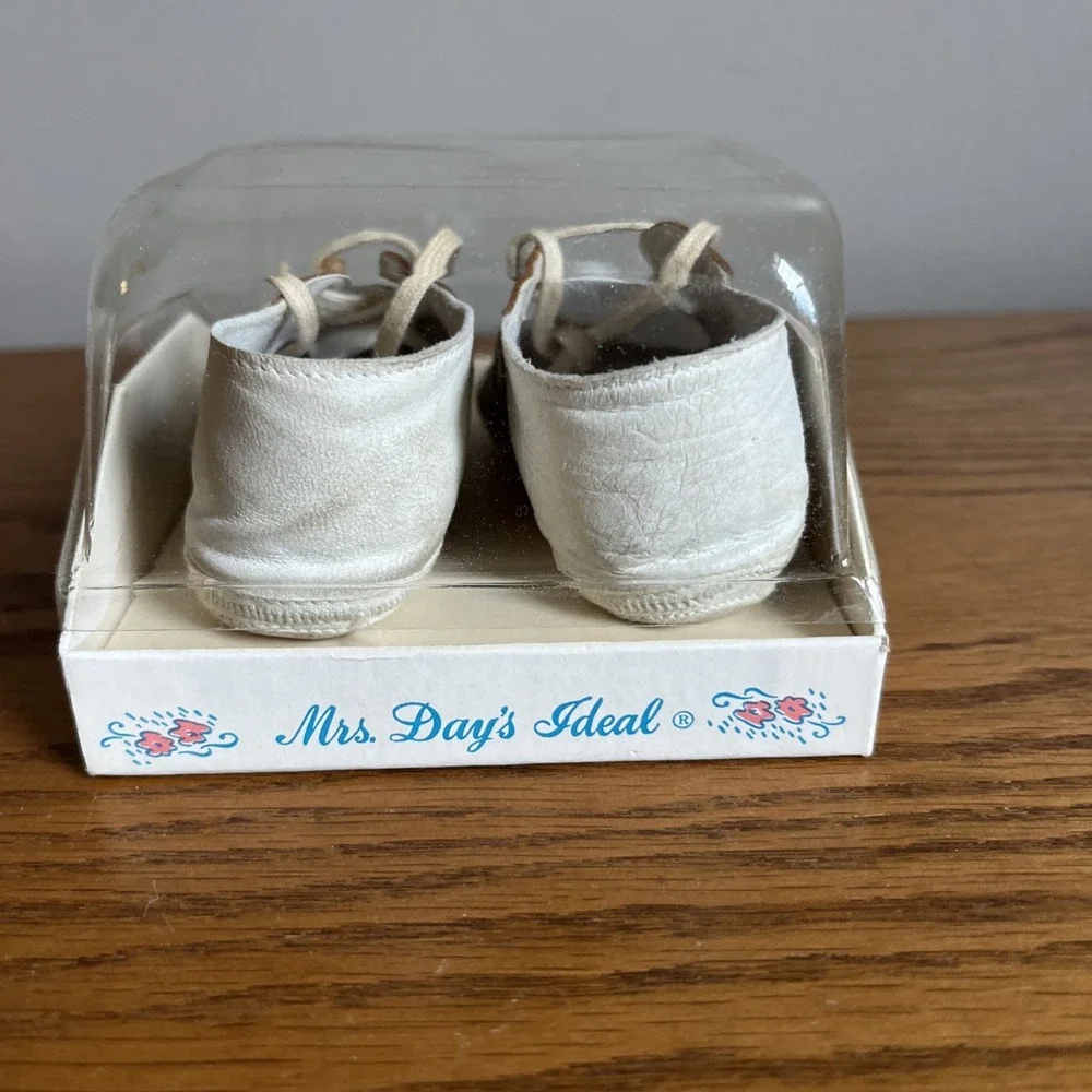 Mrs. Days Ideal vintage mrs