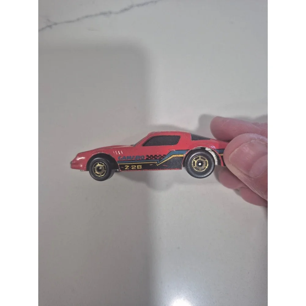Hot Wheels 1982 Mattel Red Camaro‎ Z-28 Diecast Car Vintage Malaysia Base