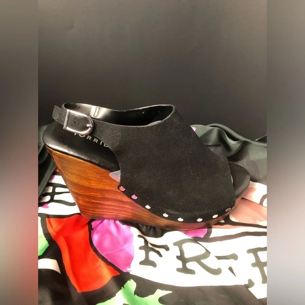 torrid step out