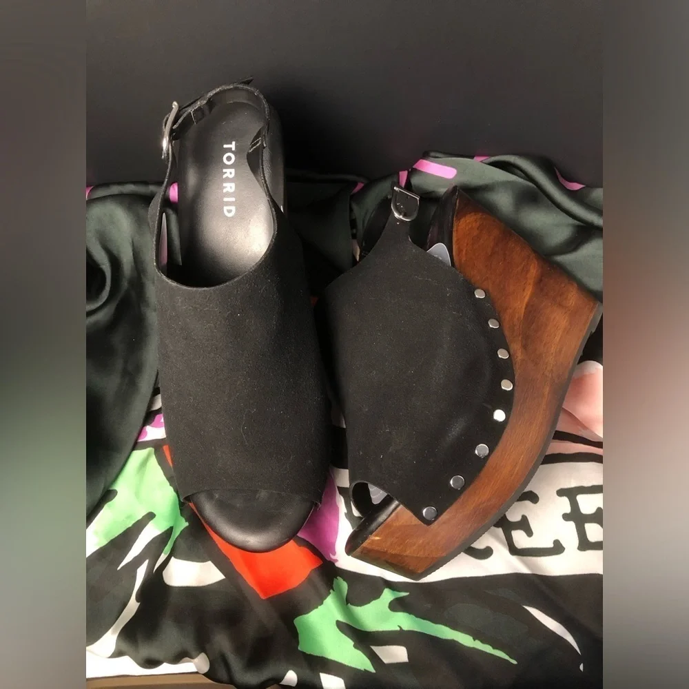 torrid step out